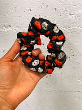 Load image into Gallery viewer, Scrunchies
