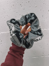 Load image into Gallery viewer, Scrunchies