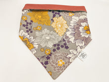 Load image into Gallery viewer, Flower Power Bandana
